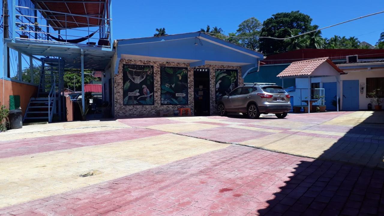 Hotel La Uvita Puerto Limon Exterior photo